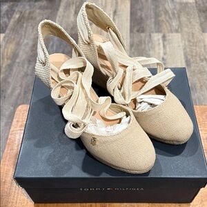 Tommy Hilfiger Women's Tan Espadrille Shoes